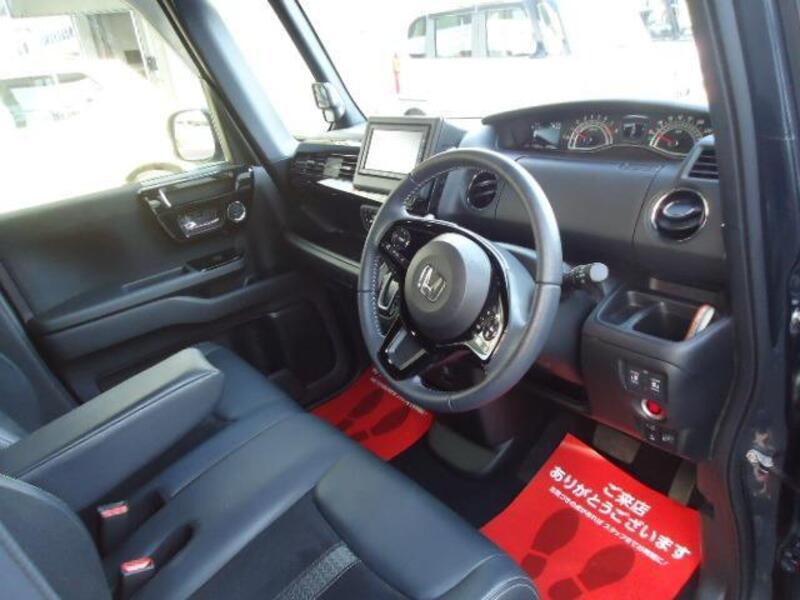 N BOX CUSTOM