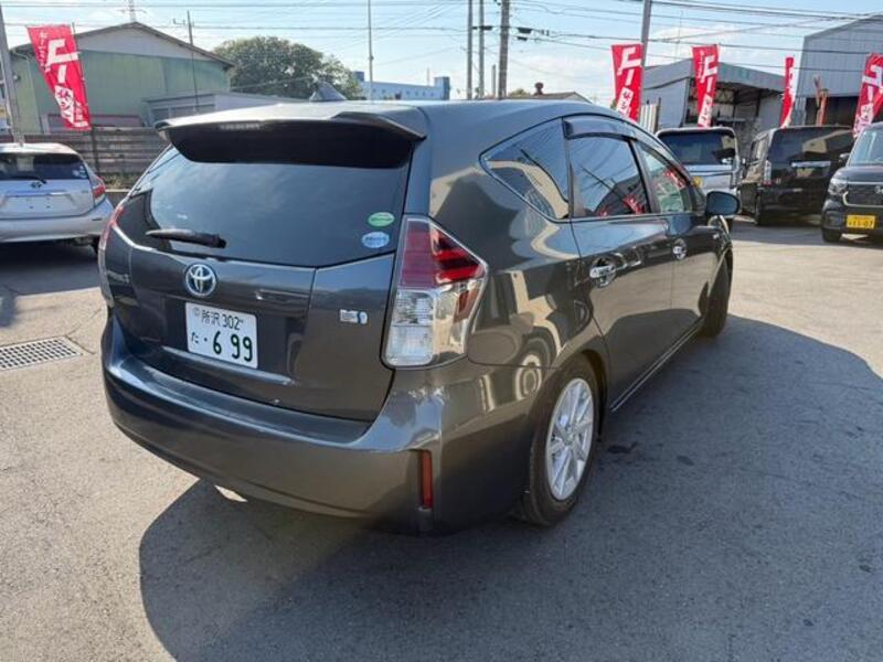 PRIUS ALPHA