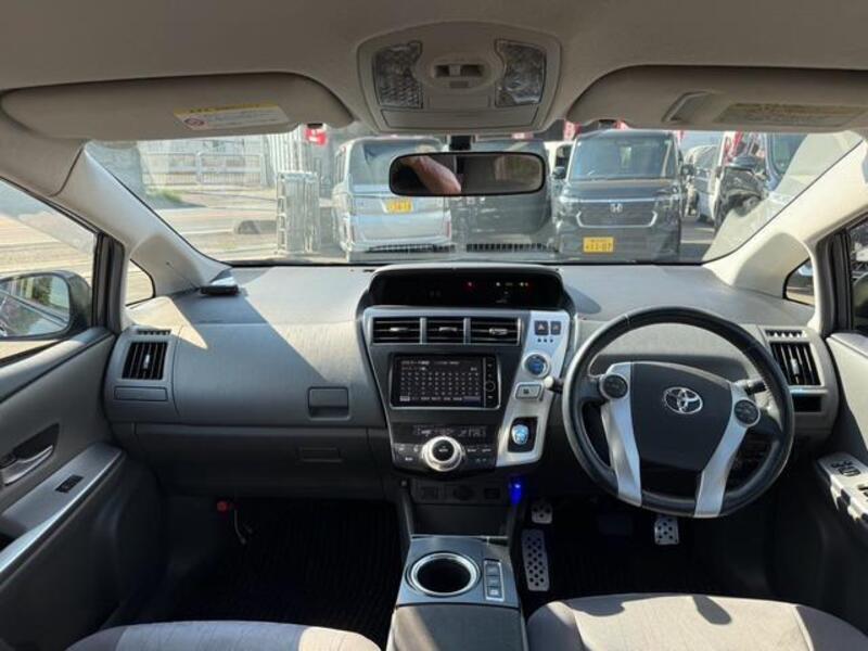 PRIUS ALPHA