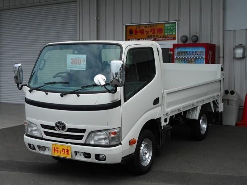 TOYOTA DYNA