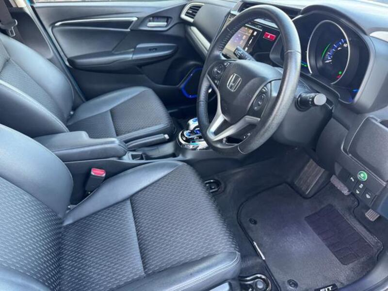 FIT HYBRID