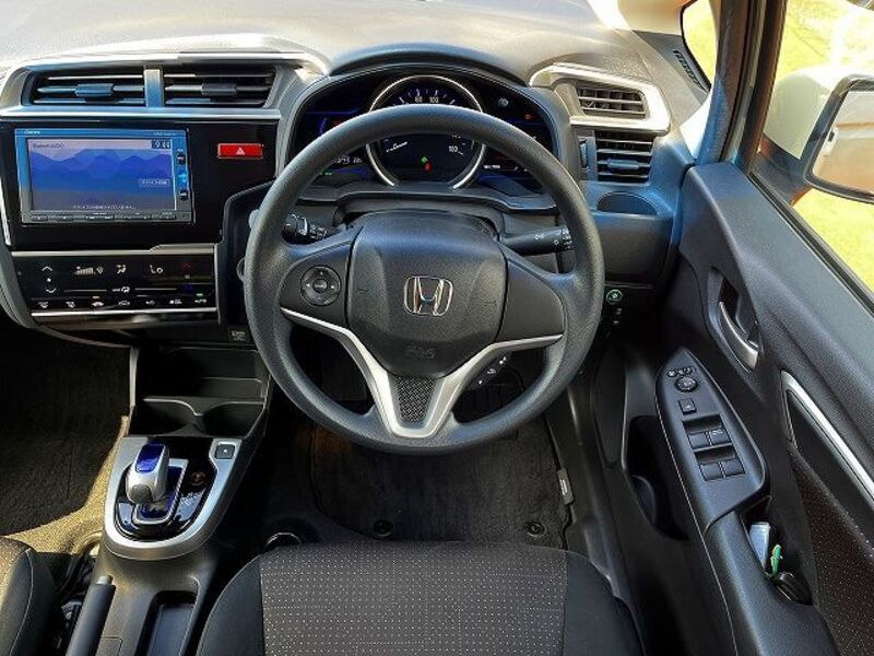FIT HYBRID