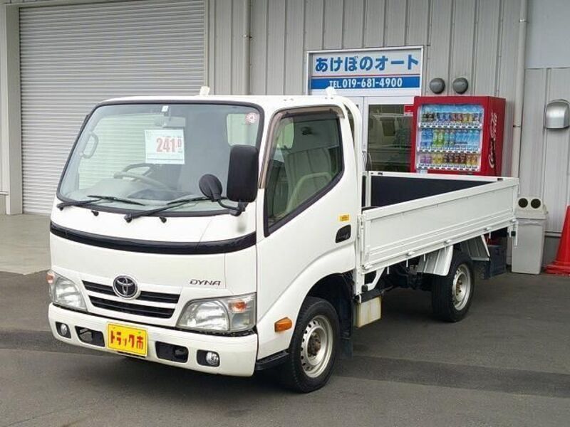 TOYOTA DYNA