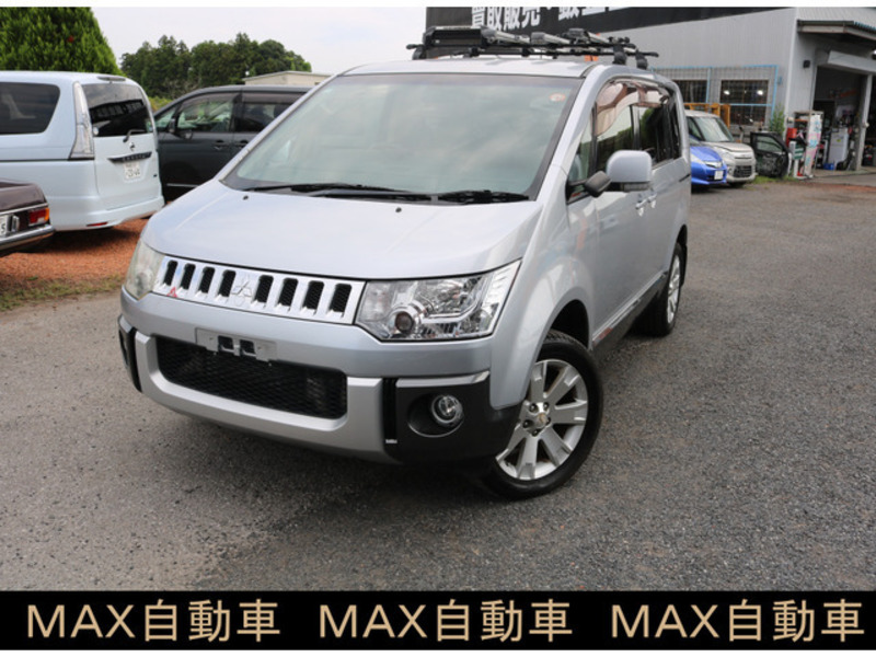 MITSUBISHI DELICA D5
