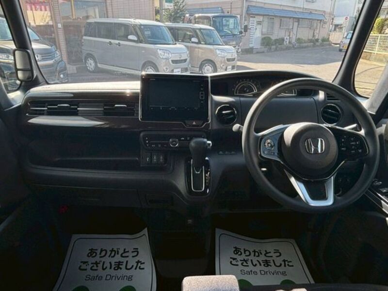 N BOX CUSTOM
