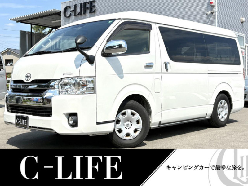 TOYOTA HIACE