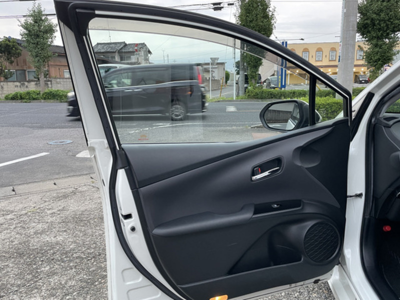 PRIUS PHV