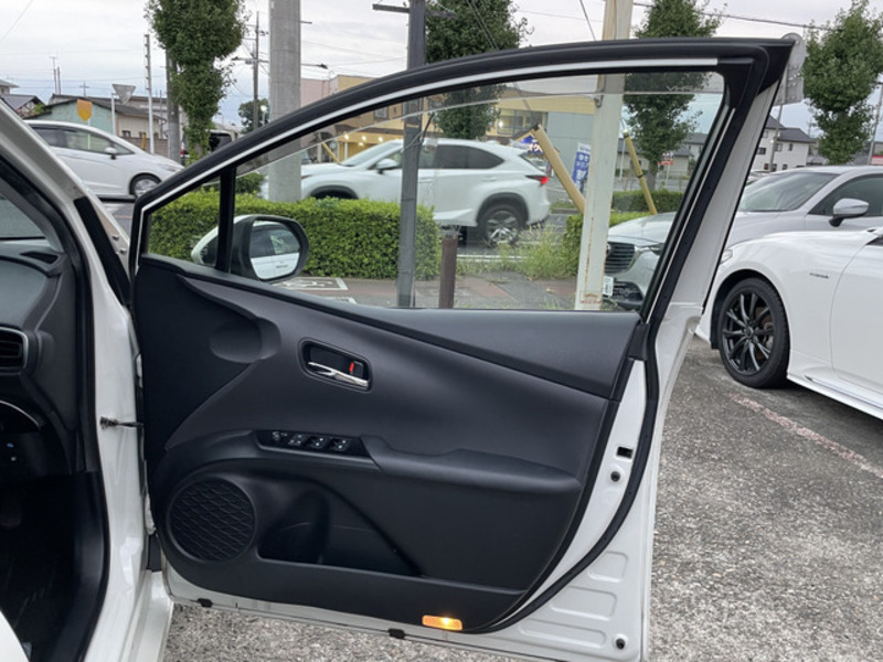 PRIUS PHV