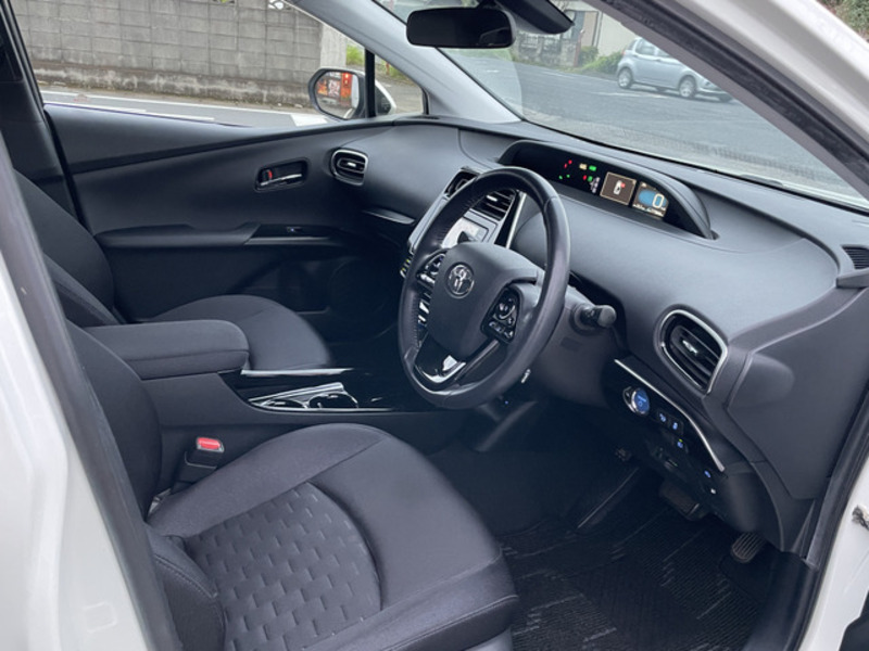 PRIUS PHV