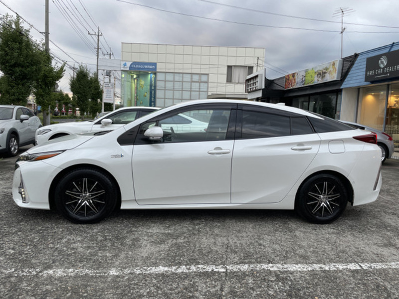 PRIUS PHV