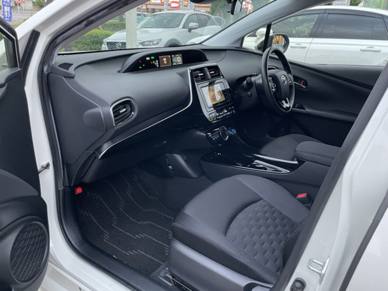 PRIUS PHV