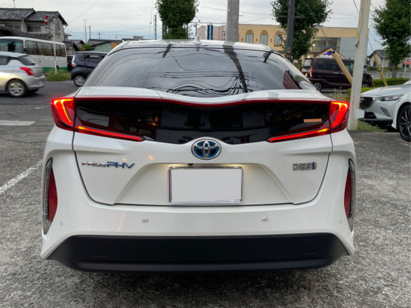 PRIUS PHV