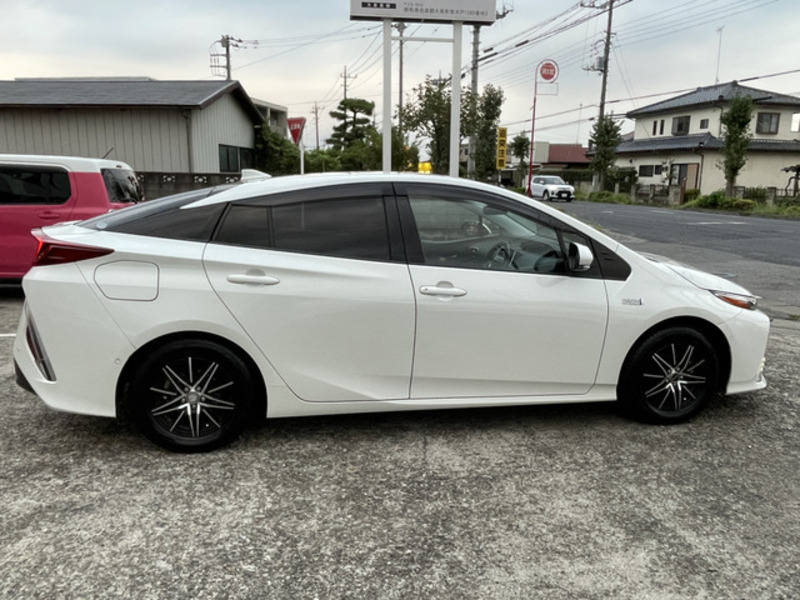 PRIUS PHV