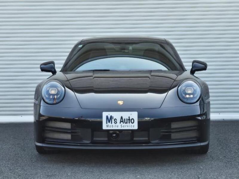 911
