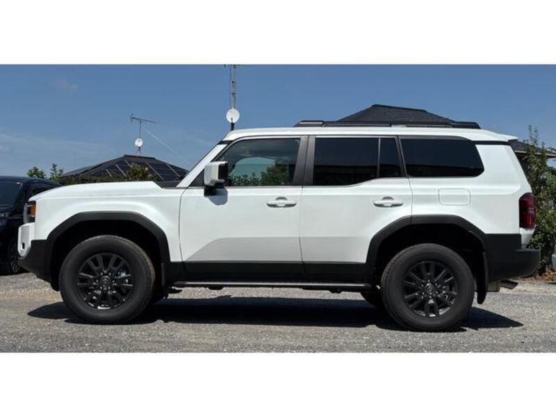 LAND CRUISER 250