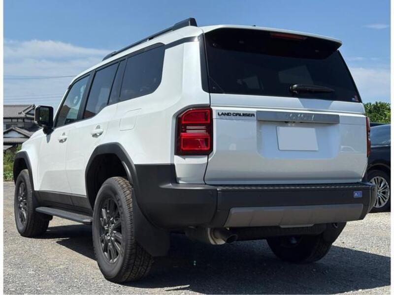 LAND CRUISER 250