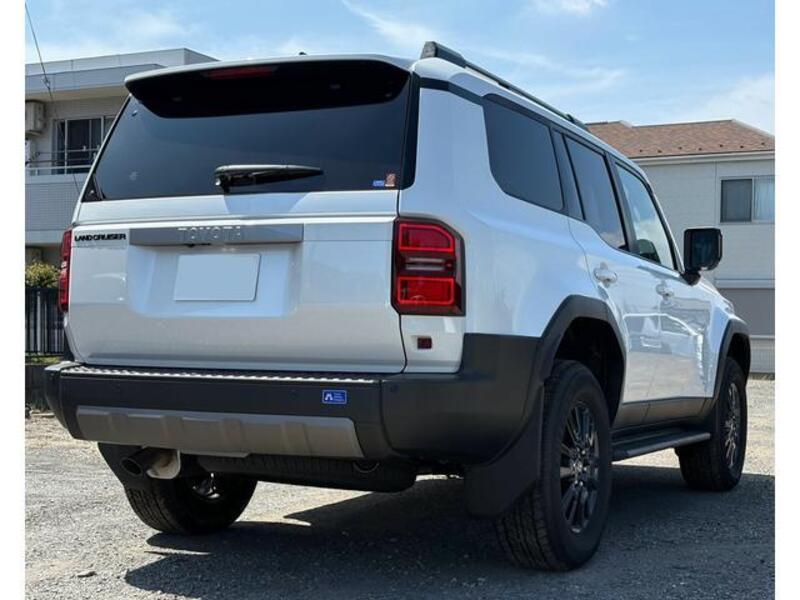 LAND CRUISER 250