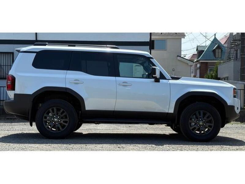 LAND CRUISER 250