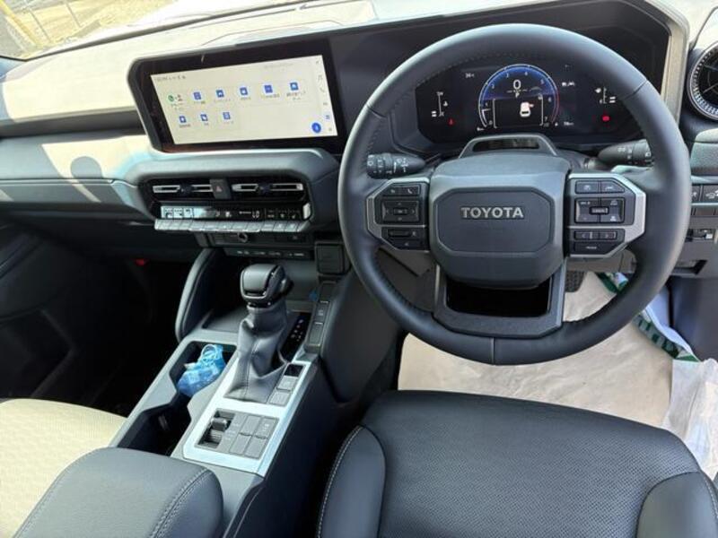 LAND CRUISER 250