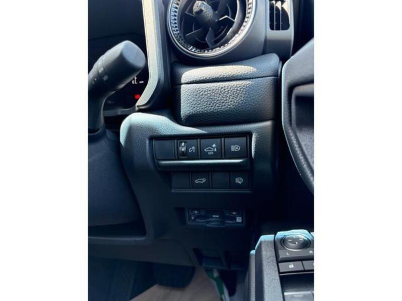 LAND CRUISER 250