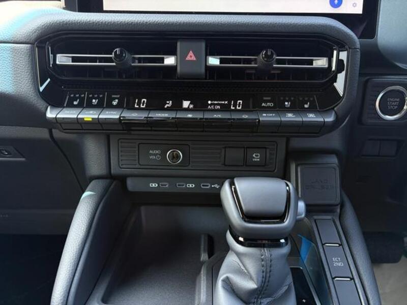 LAND CRUISER 250