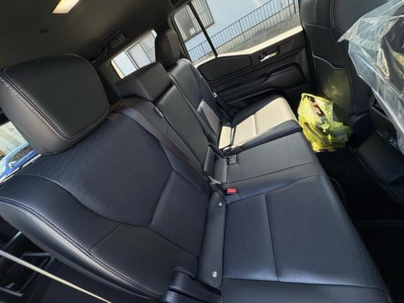 LAND CRUISER 250