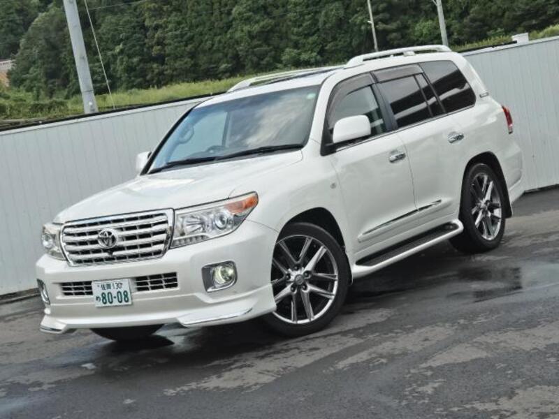 LAND CRUISER