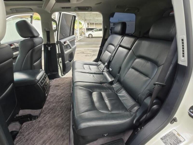 LAND CRUISER