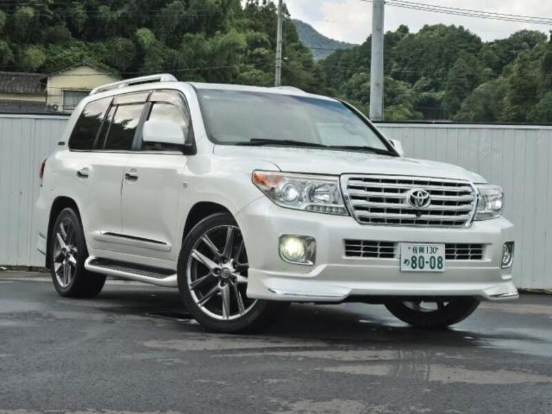 TOYOTA LAND CRUISER