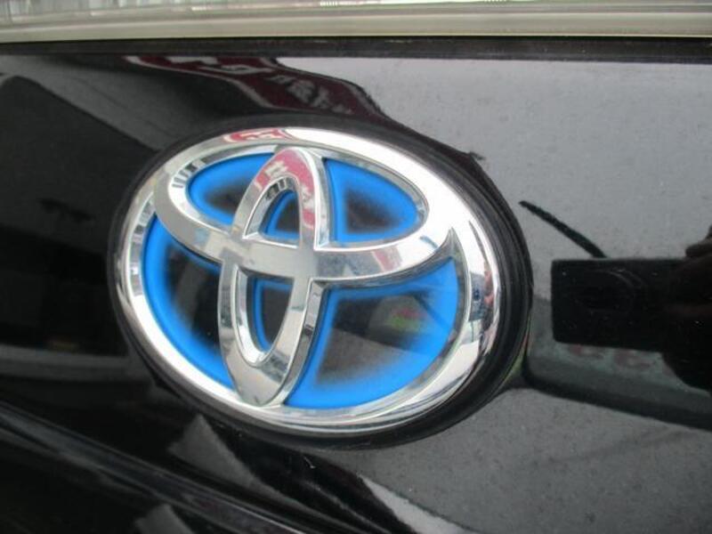 ESTIMA HYBRID