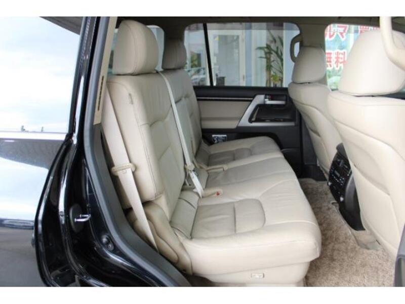LAND CRUISER