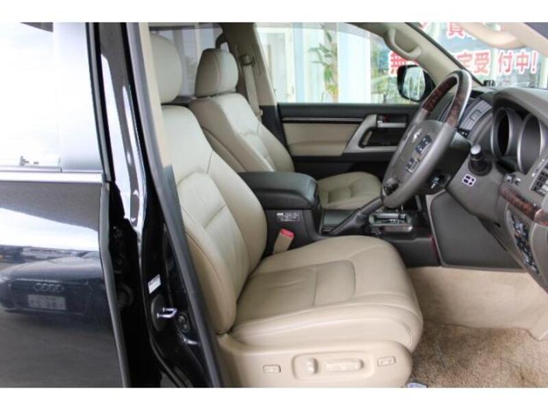 LAND CRUISER
