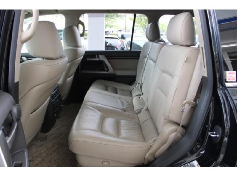 LAND CRUISER