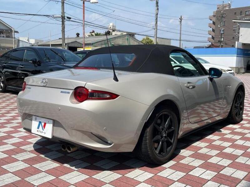 ROADSTER