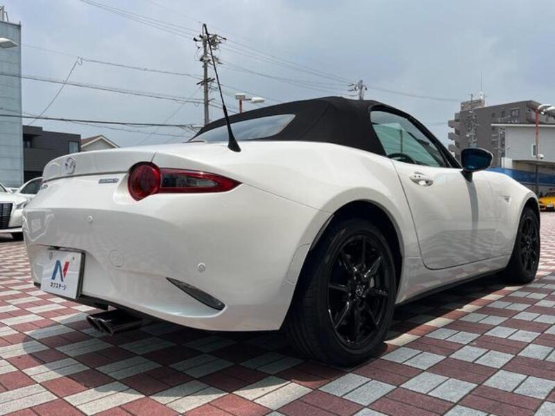 ROADSTER