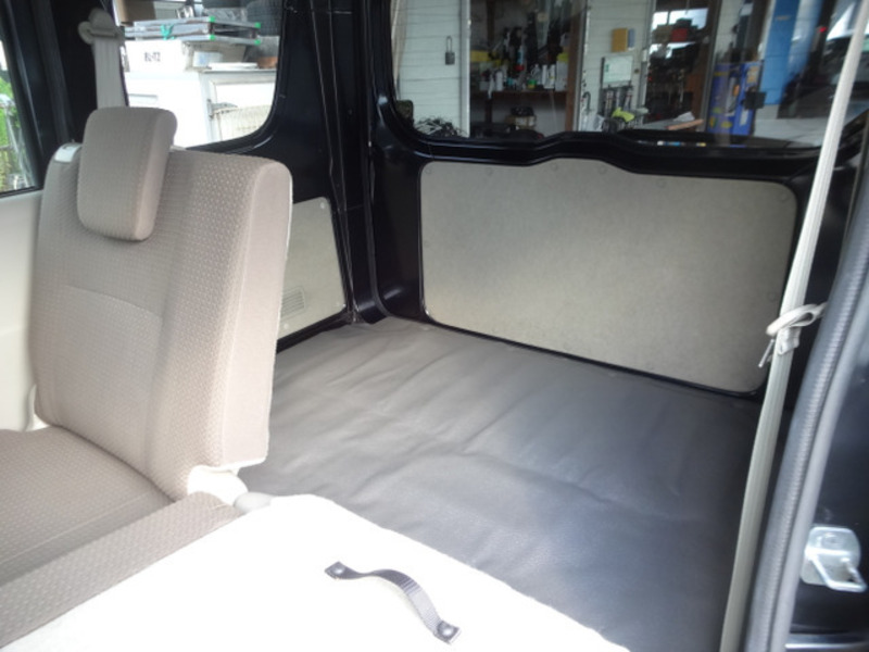 MINICAB VAN
