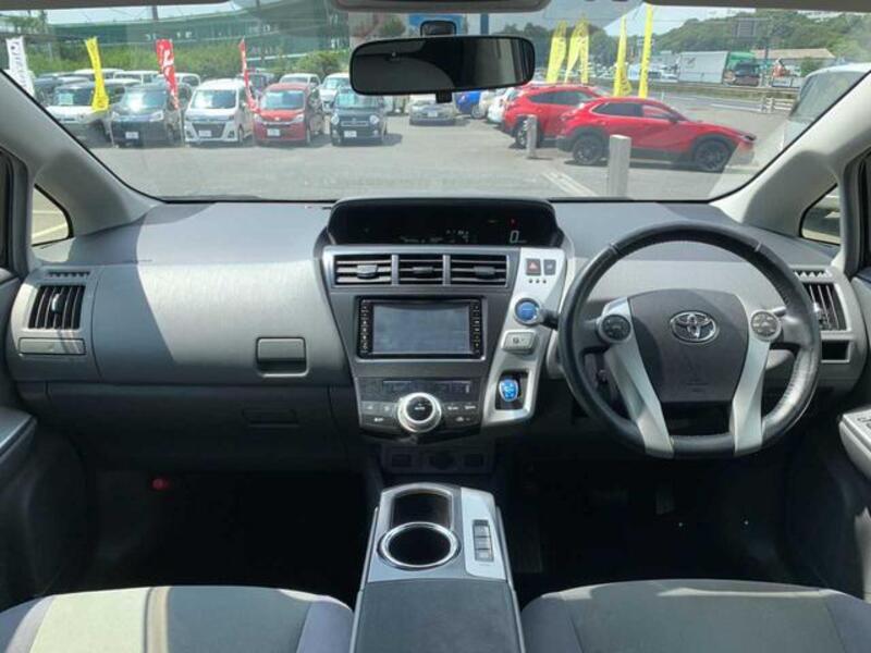 PRIUS ALPHA