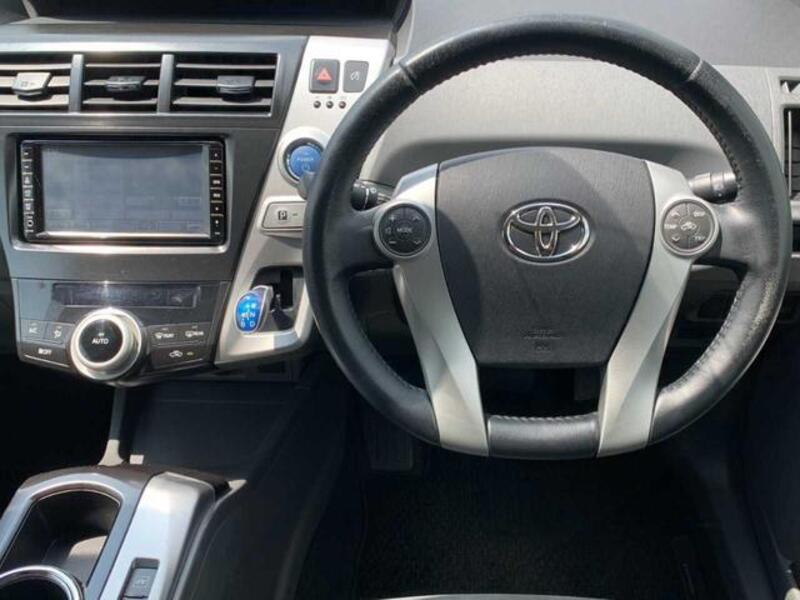 PRIUS ALPHA