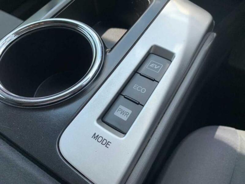 PRIUS ALPHA