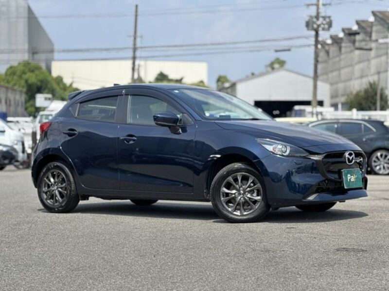 MAZDA2