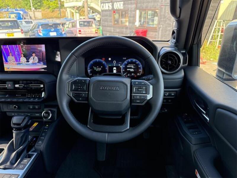 LAND CRUISER 250