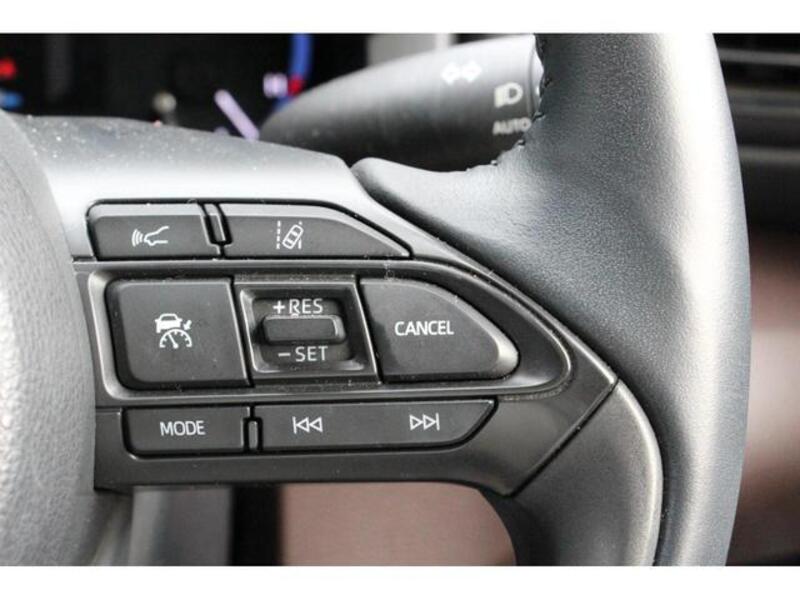 YARIS CROSS