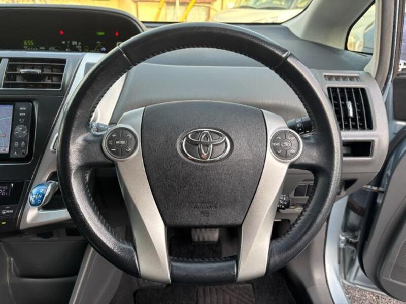 PRIUS ALPHA