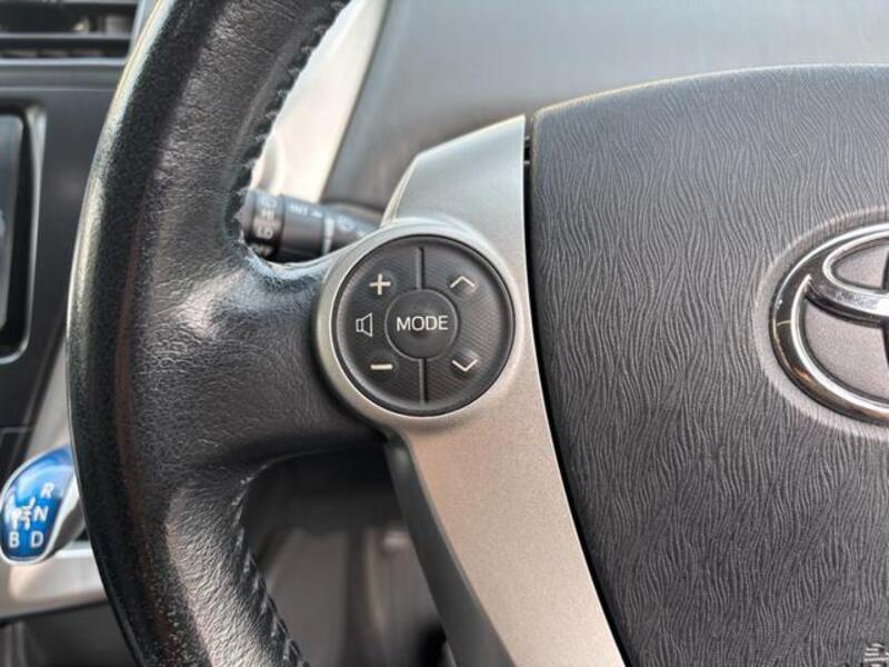 PRIUS ALPHA