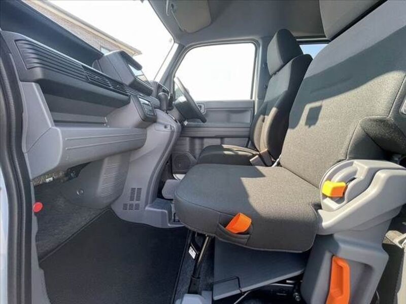 N-VAN