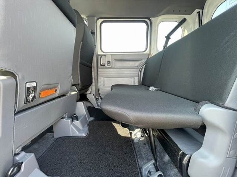 N-VAN