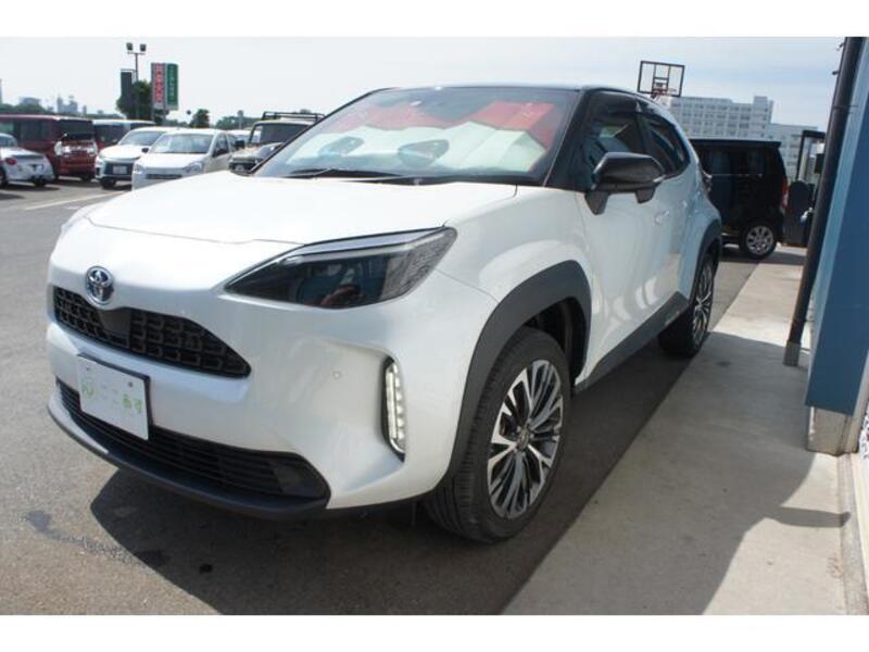 YARIS CROSS