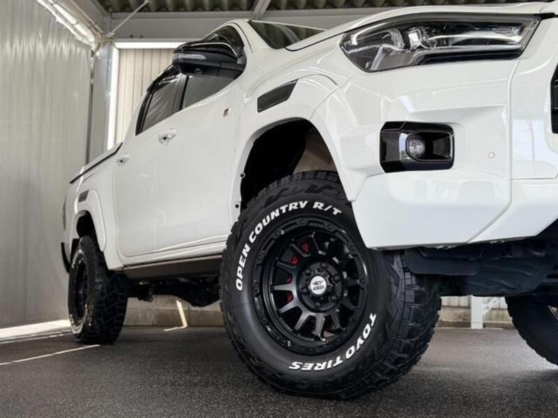 HILUX