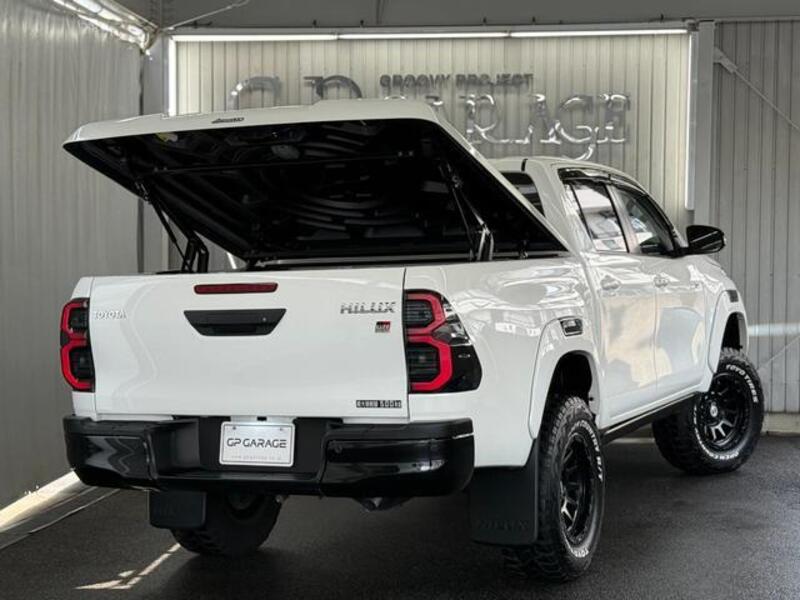 HILUX