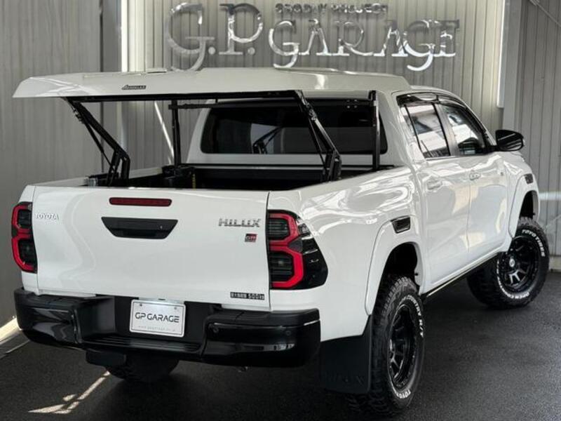 HILUX